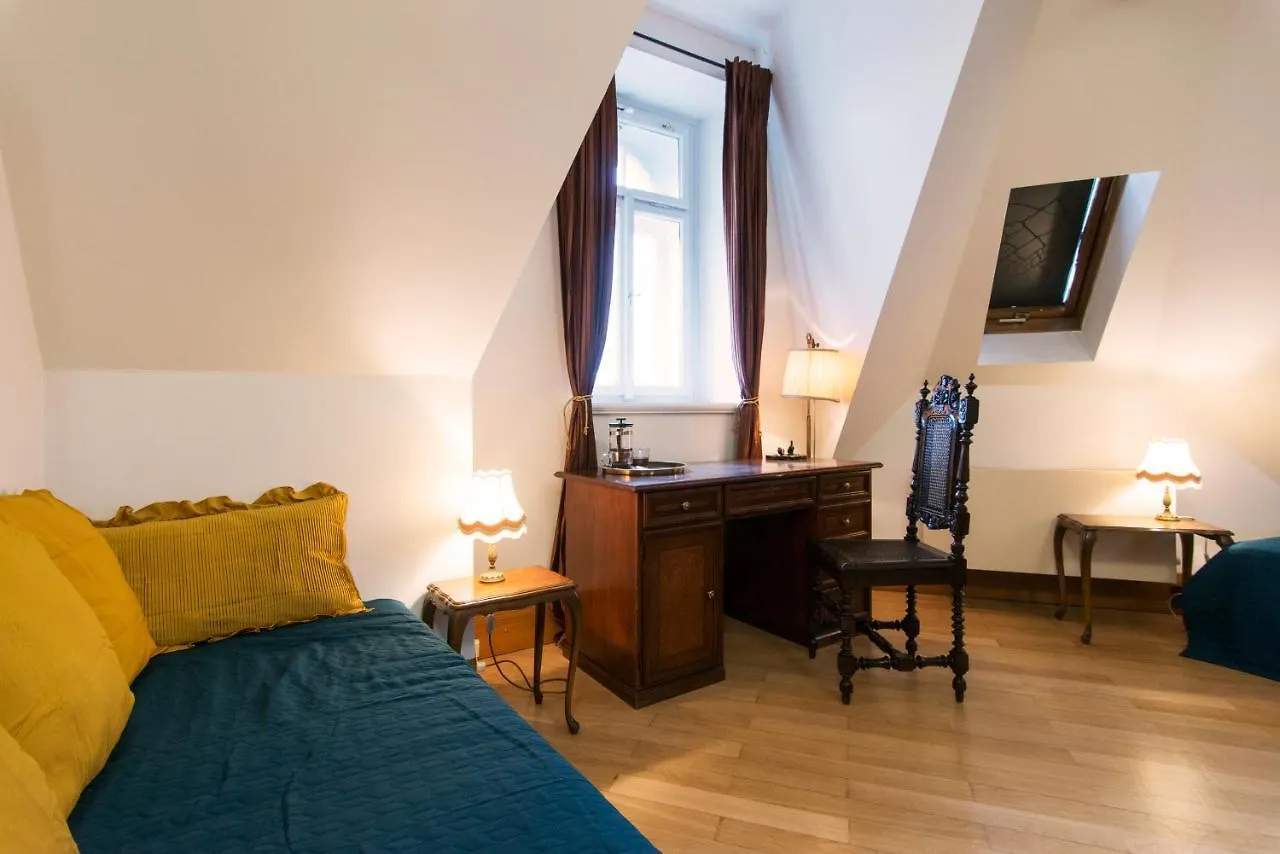 Billionaires Club Loft Sauna City Center Praga 0*,  República Checa