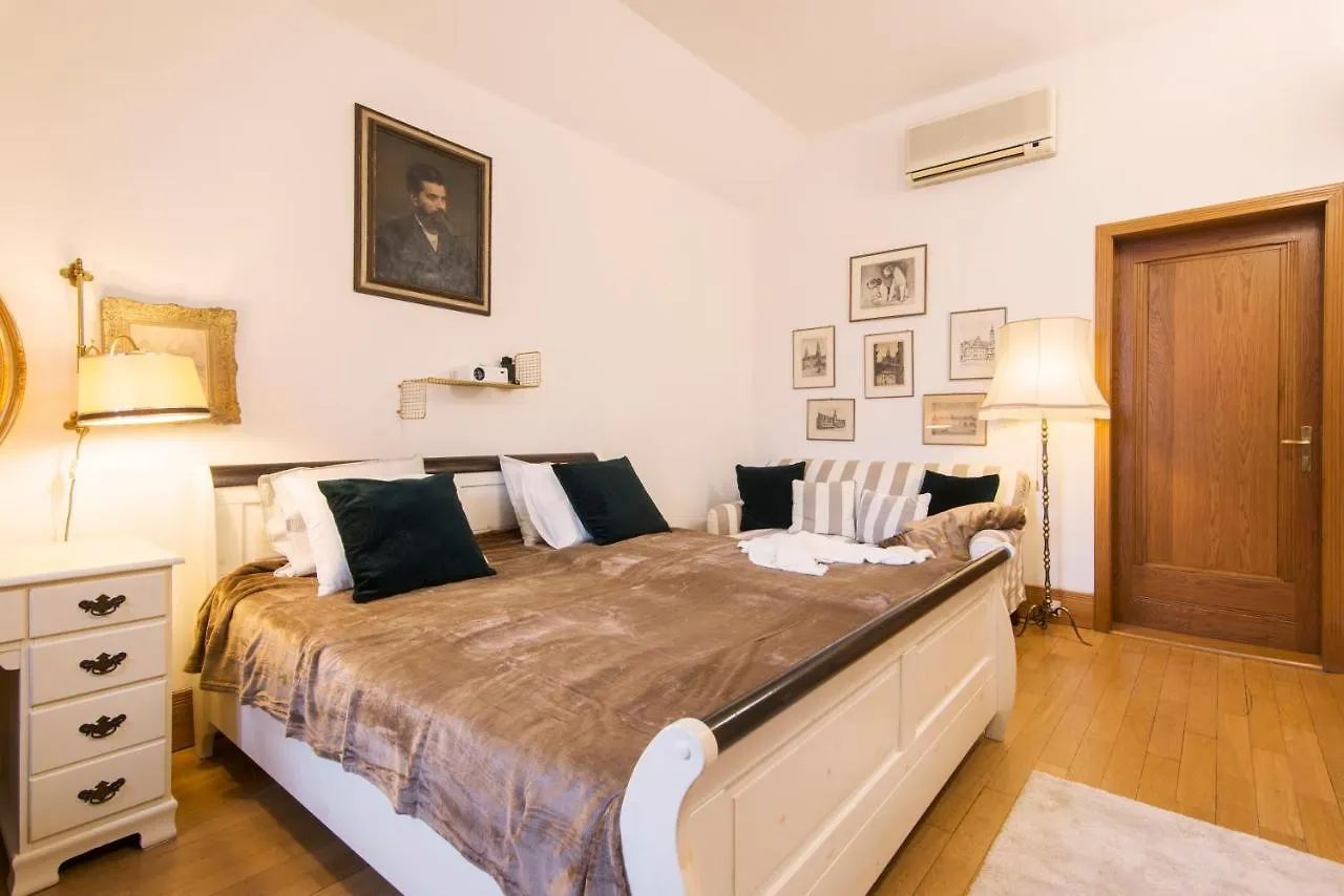 Billionaires Club Loft Sauna City Center Praha