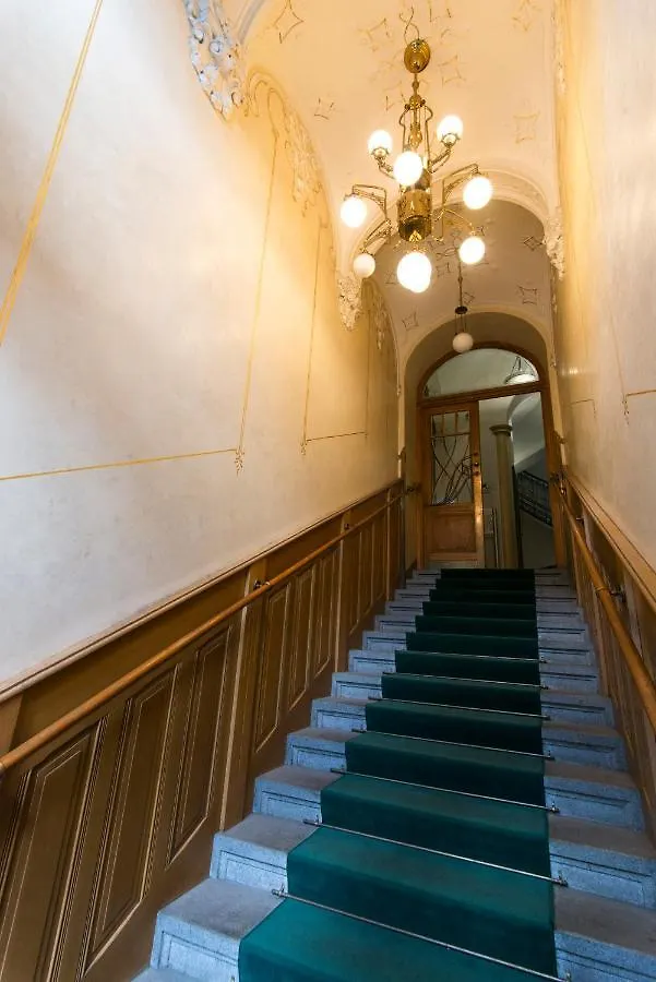 Billionaires Club Loft Sauna City Center Praha Apartmán